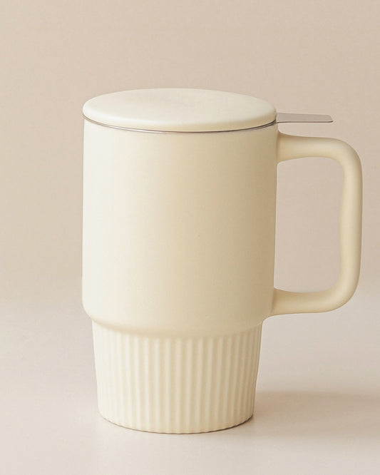 Cream tea mug with lid and removable stainless-steel infuser