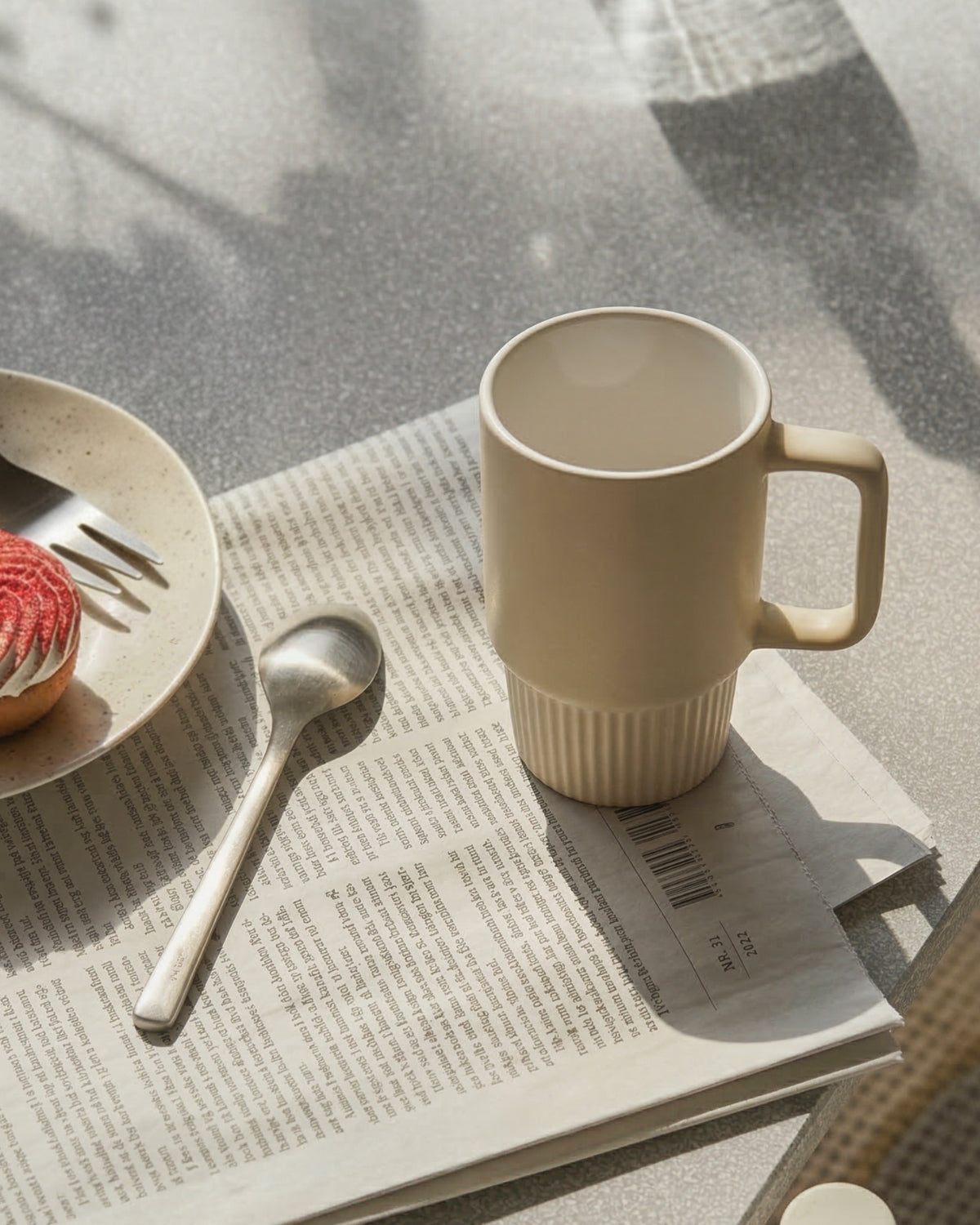 Cream tea mug with lid and removable stainless-steel infuser