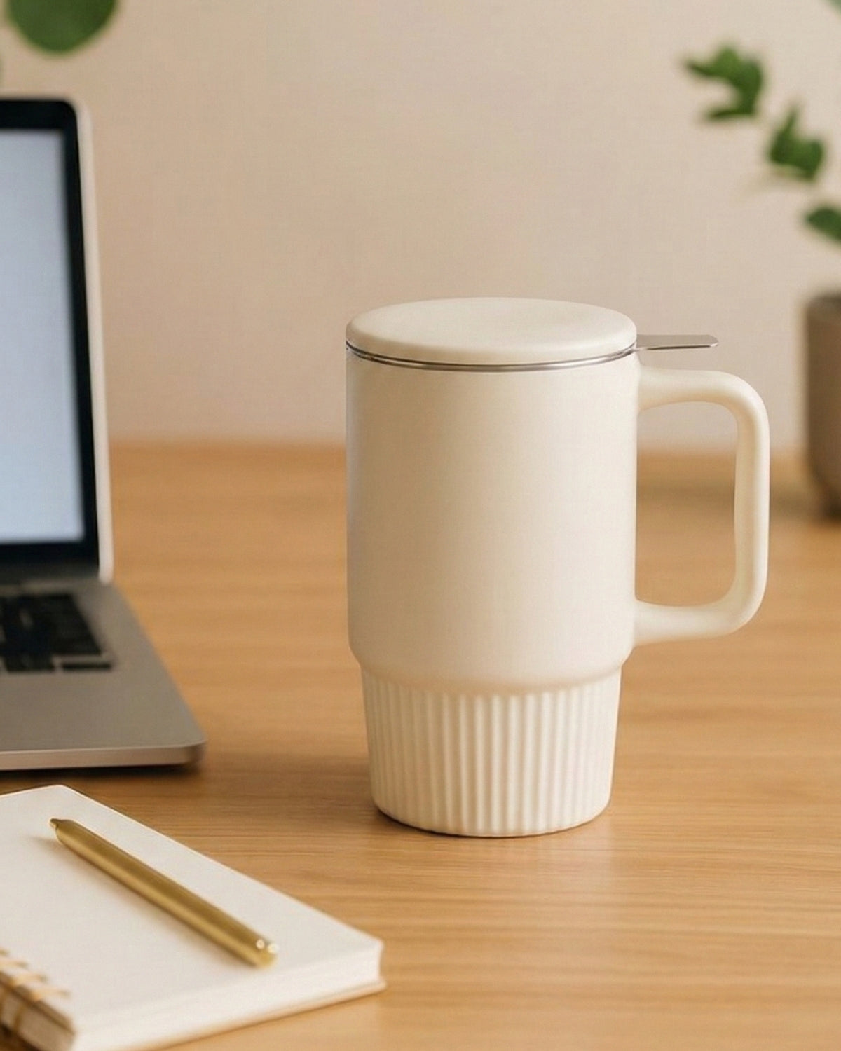Cream tea mug with lid and removable stainless-steel infuser